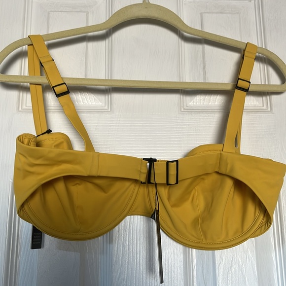 NWT CUUP swim suit top with underwire yellowi lsz 36DD - Picture 4 of 5